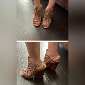Leon Max heels
